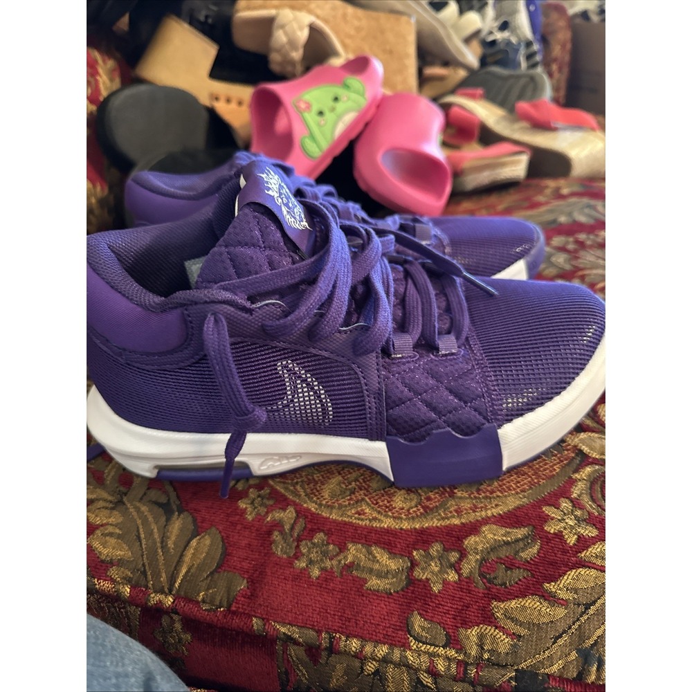 Nike Lebron Witness 8 TB Mens Size 7 Purple White FB9944-500